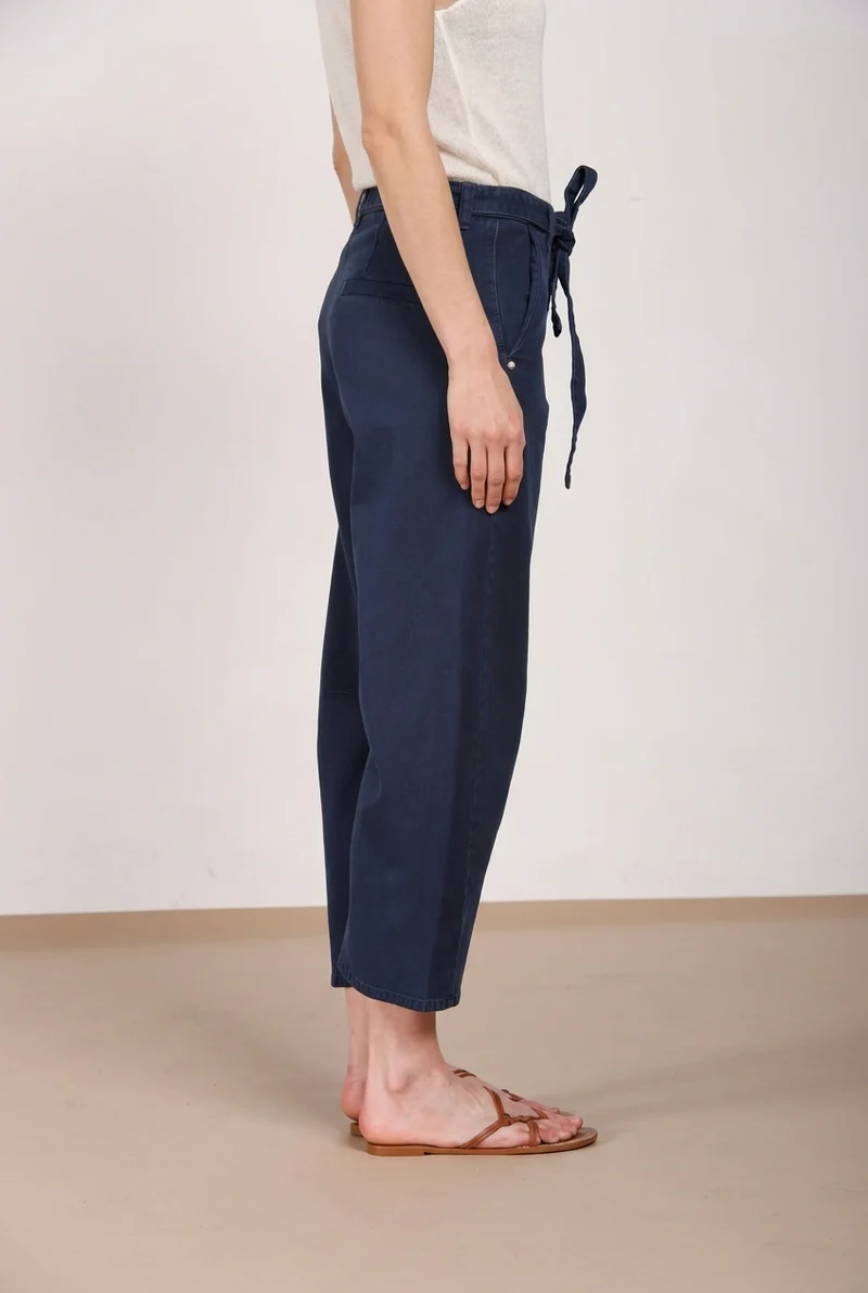 Vivienne City pantalon chino femme en bull stretch balloon fit