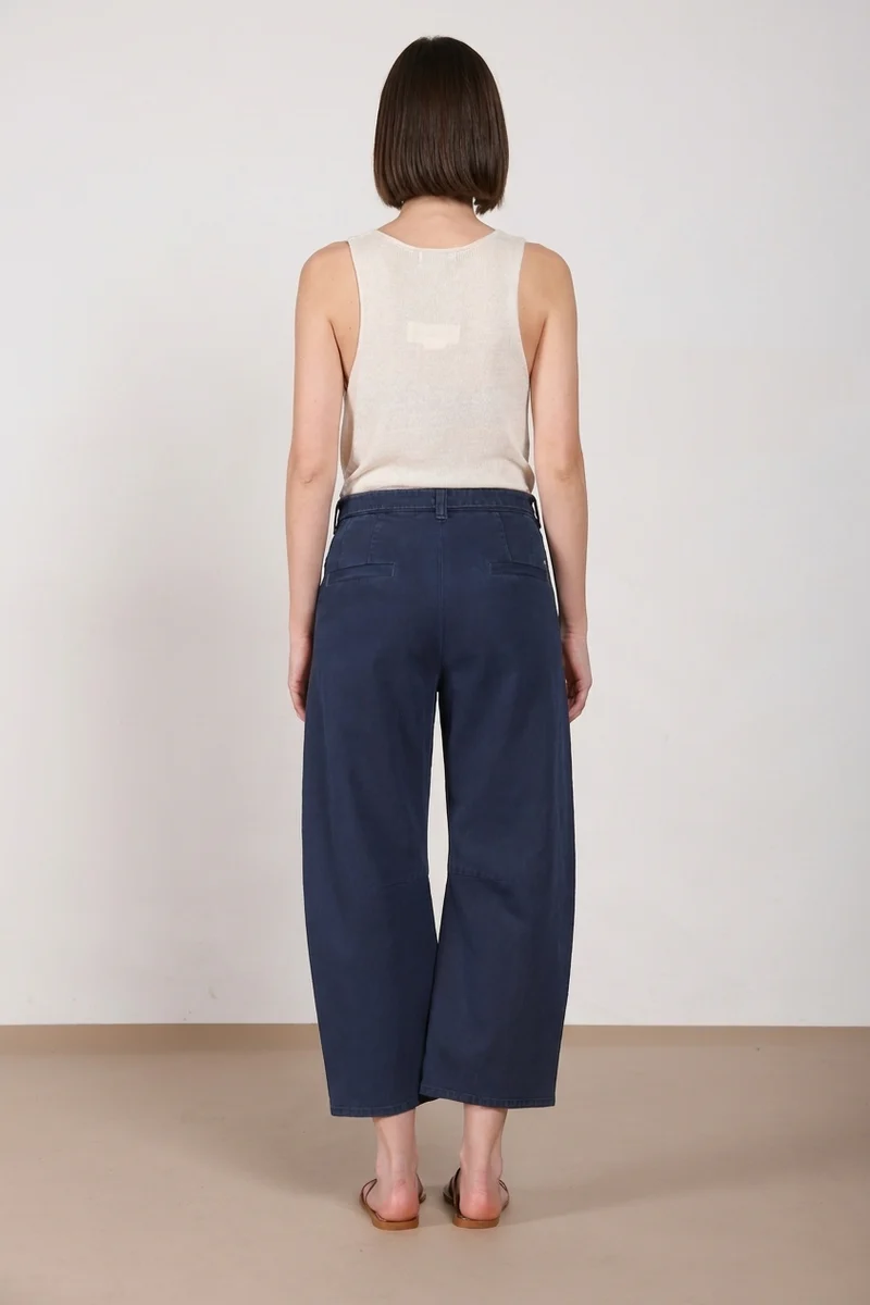 Vivienne City pantalon chino femme en bull stretch balloon fit
