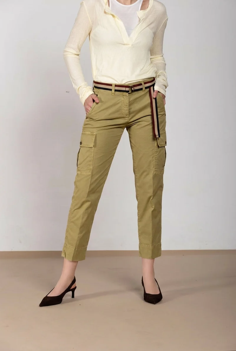 Marlene Cargo pantalon cargo femme en twill léger stretch carrot fit