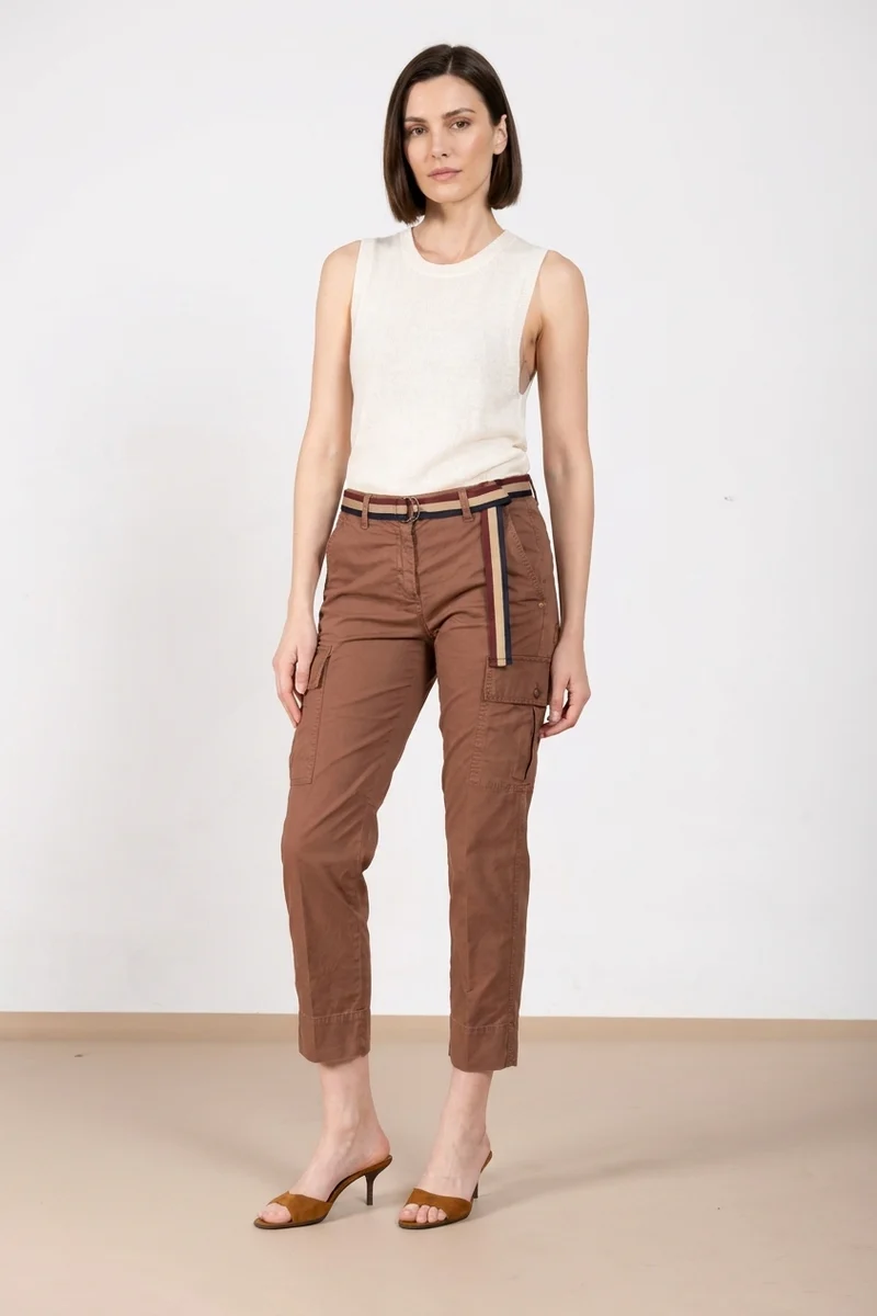Marlene Cargo pantalon femme en twill léger stretch carrot fit
