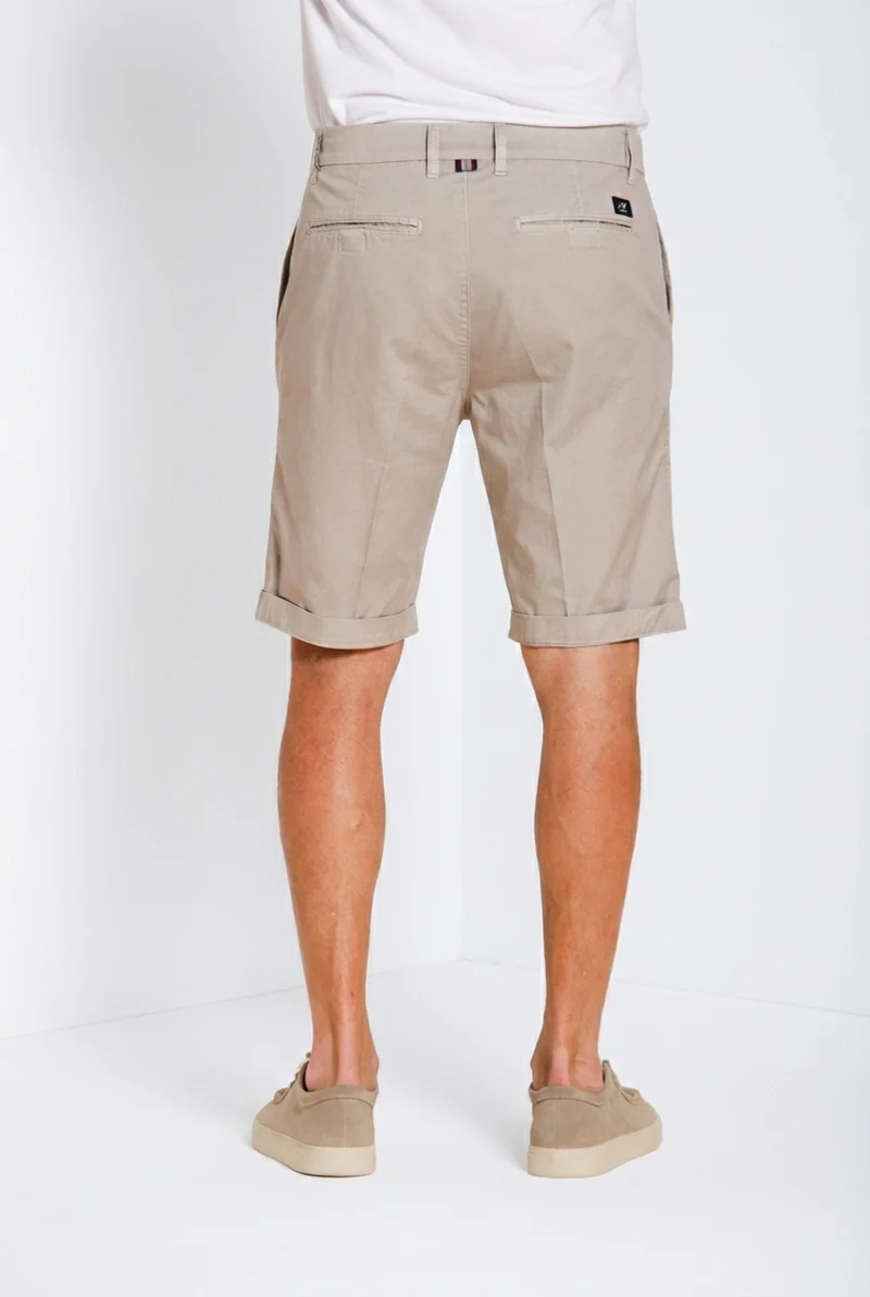 London bermuda chino homme en gabardine stretch regular fit ①