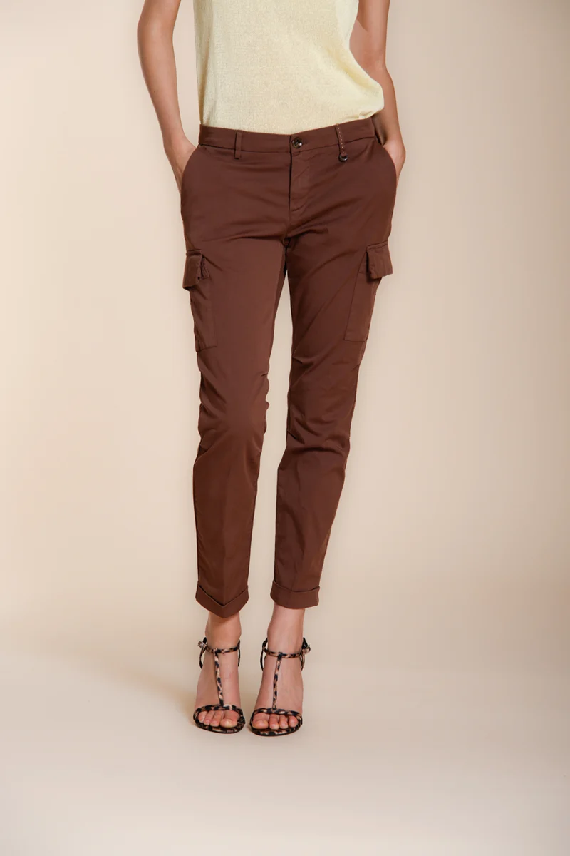 Chile City pantalon cargo femme en gabardine stretch slim fit