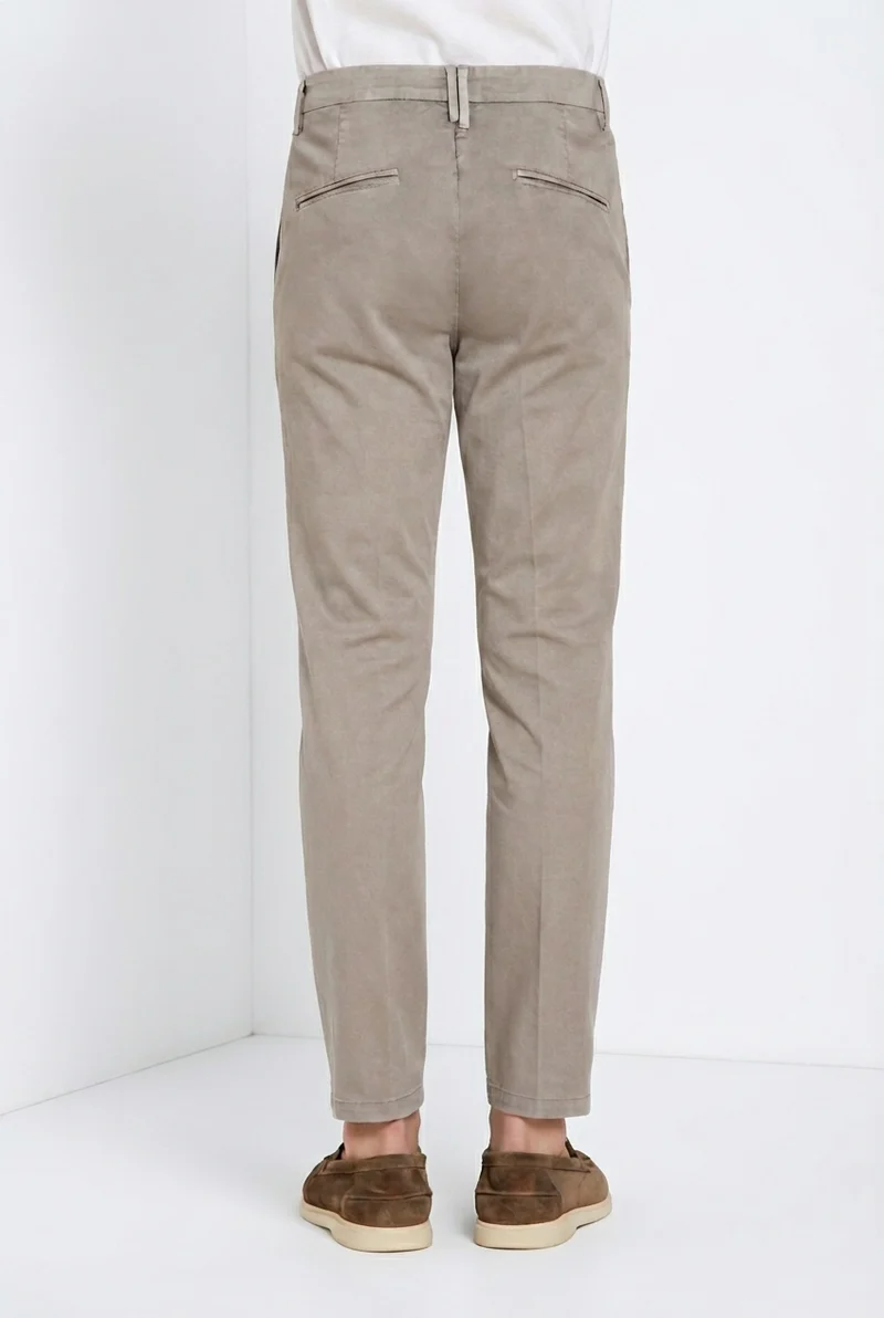Osaka 1 Pince delamere pantalon chino homme en gabardine stretch carrot fit