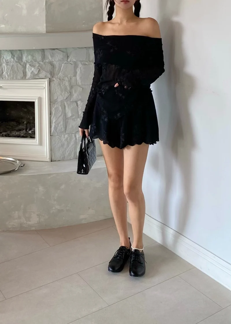 OUPPT Floral Embroidery Off-Shoulder Long Sleeve Top with Asymmetric Hem