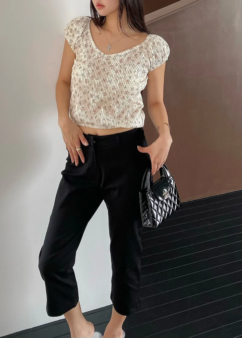 OUPPT Floral Print Crinkle Scoop Neck Puff Sleeve Crop Top