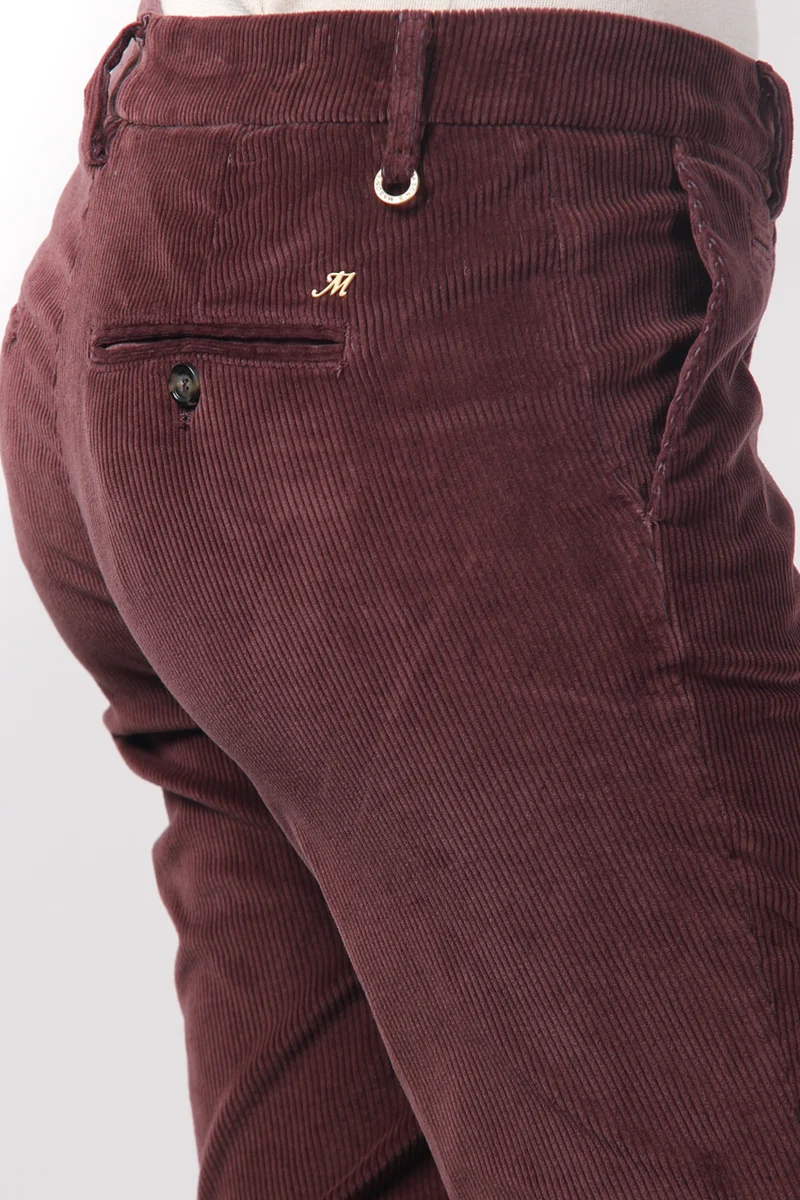 New York Slim pantalon chino femme en velours à grosses côtes slim fit ①