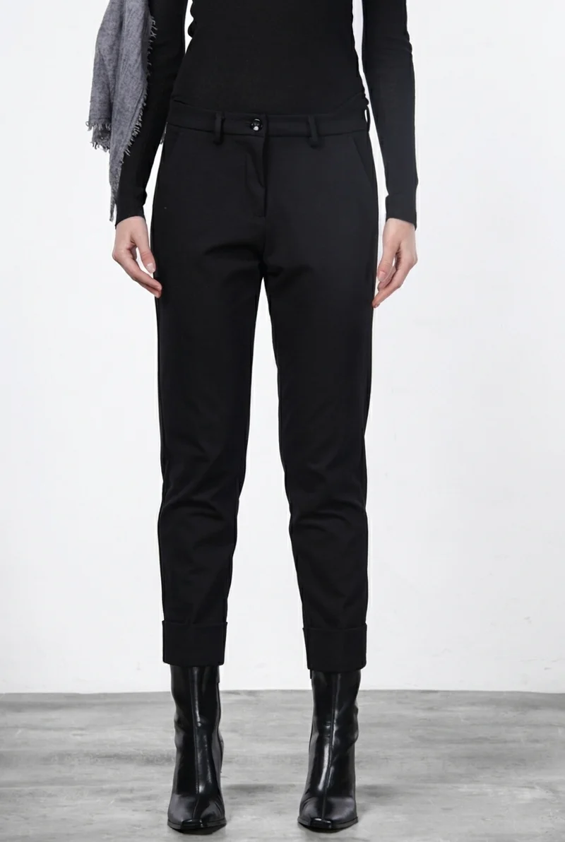New York Carrot pantalon chino femme en jersey technique carrot fit ①