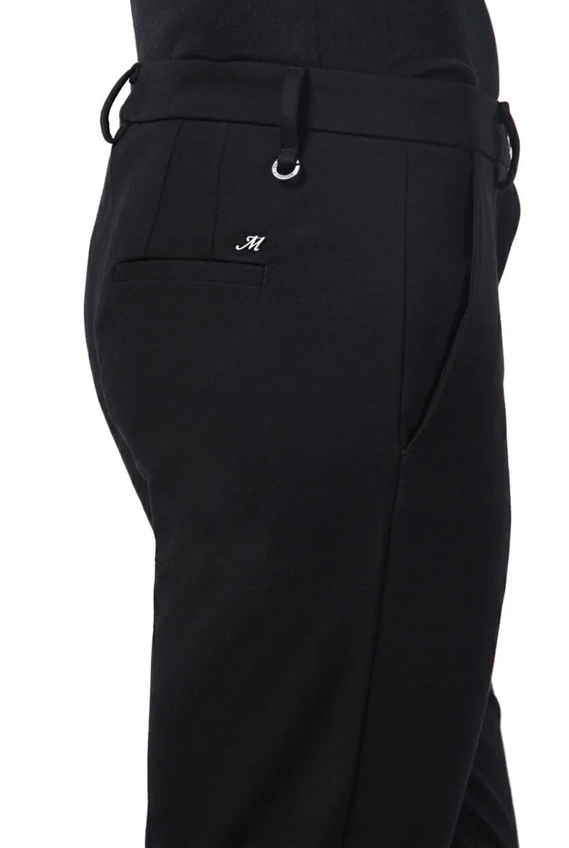 New York Carrot pantalon chino femme en jersey technique carrot fit ①