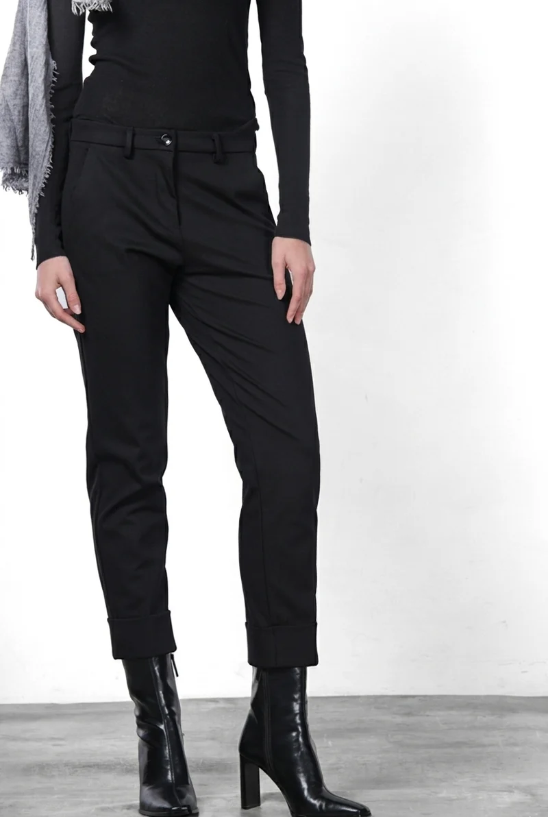 New York Carrot pantalon chino femme en jersey technique carrot fit ①