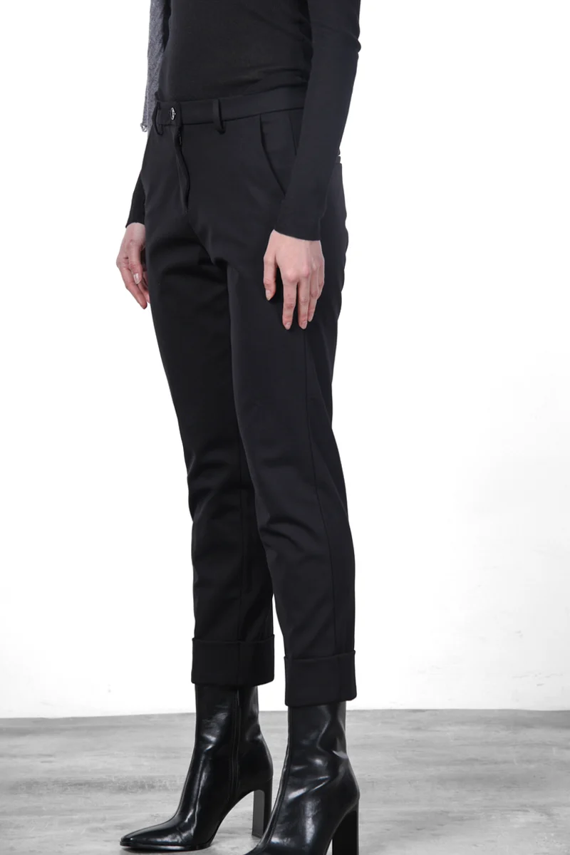 New York Carrot pantalon chino femme en jersey technique carrot fit ①