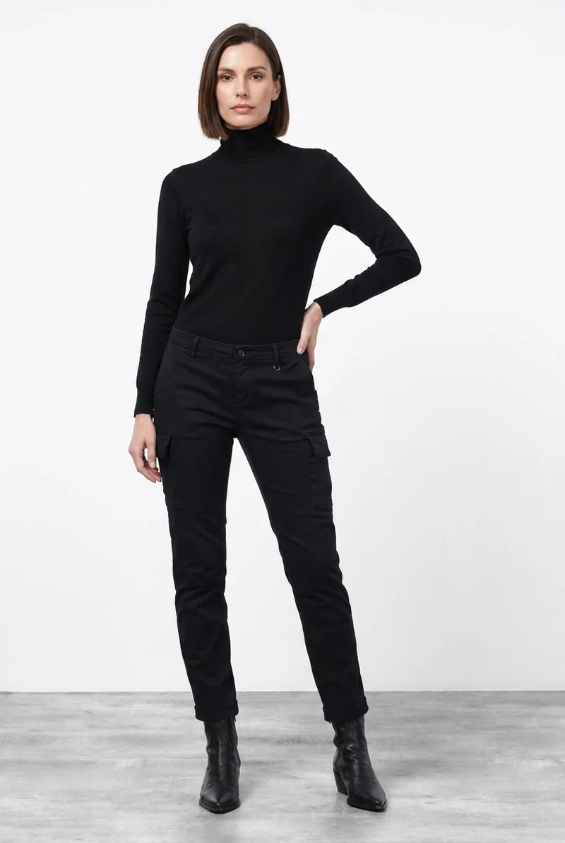 Chile City pantalon cargo femme en satin slim fit