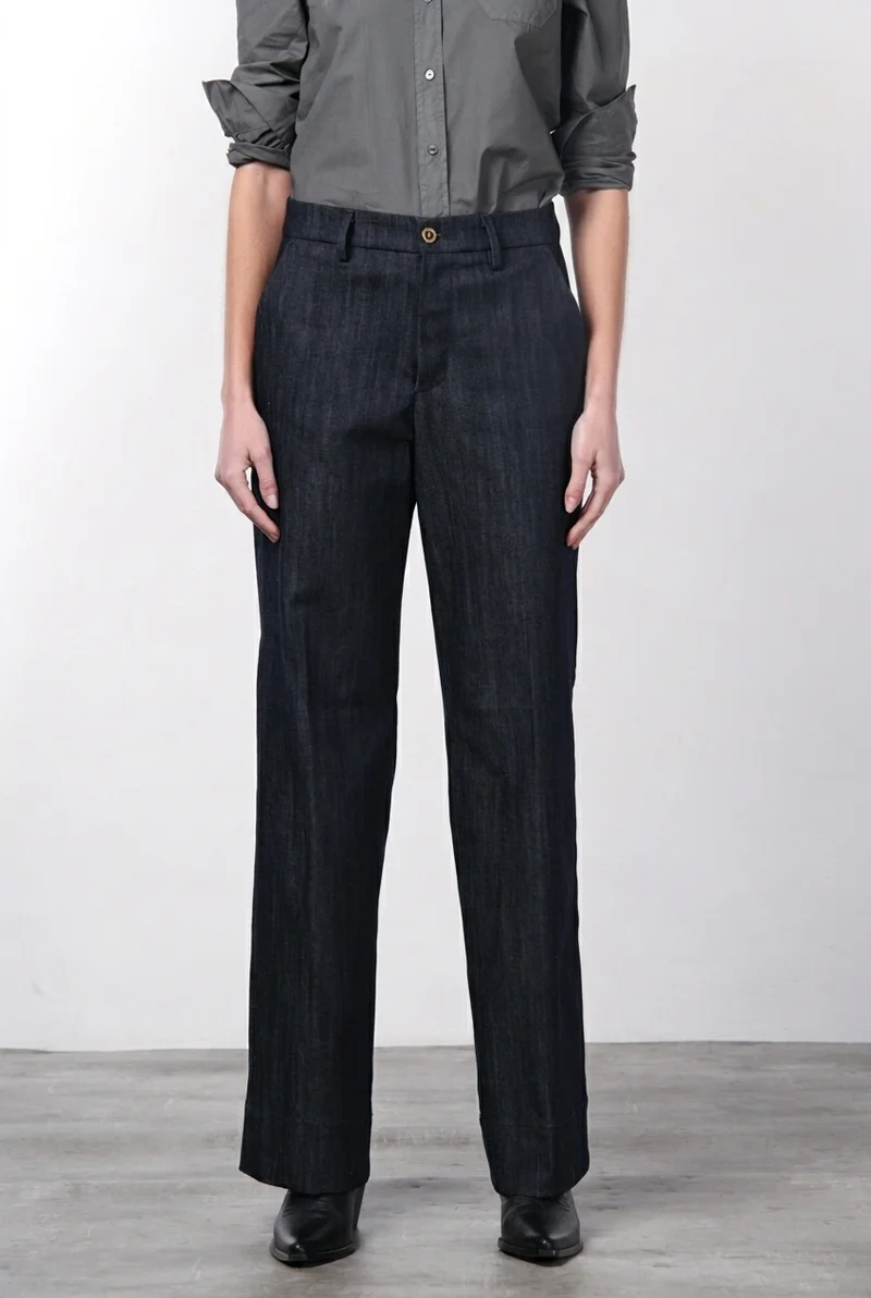 New York Studio pantalon chino femme en denim stretch, straight fit ①