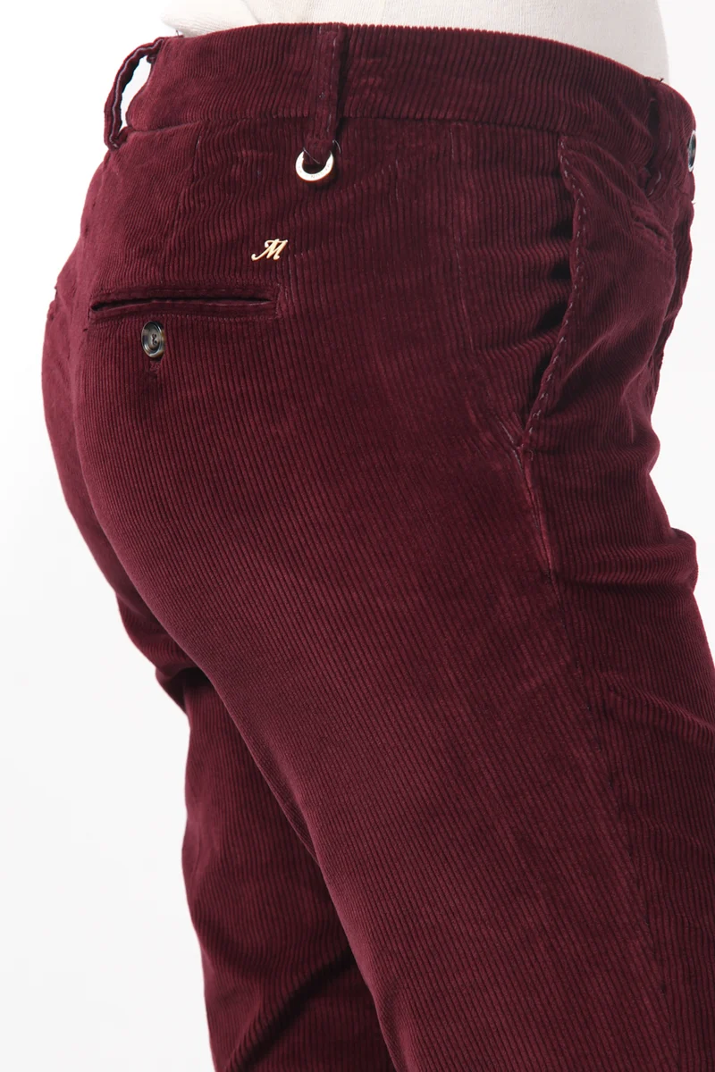 New York Slim pantalon chino femme en velours côtelé à grosses côtes coupe slim ①
