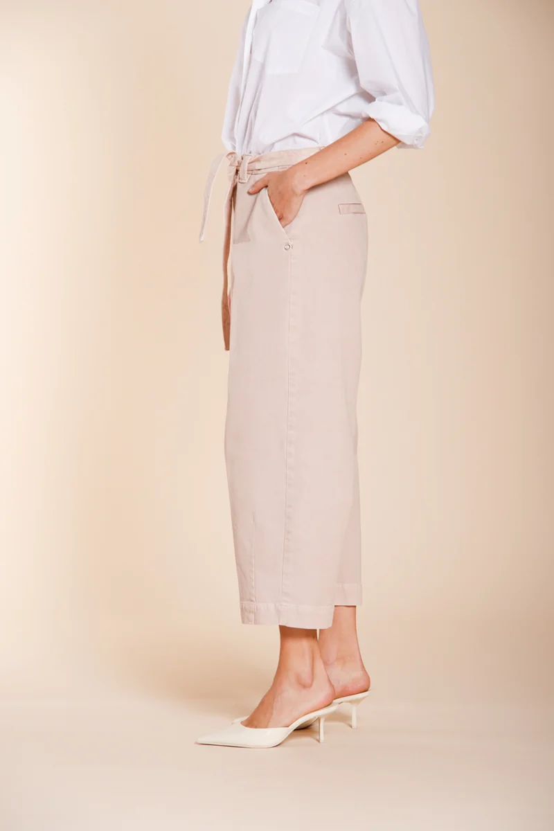Vivienne City pantalon chino femme en bull stretch balloon fit