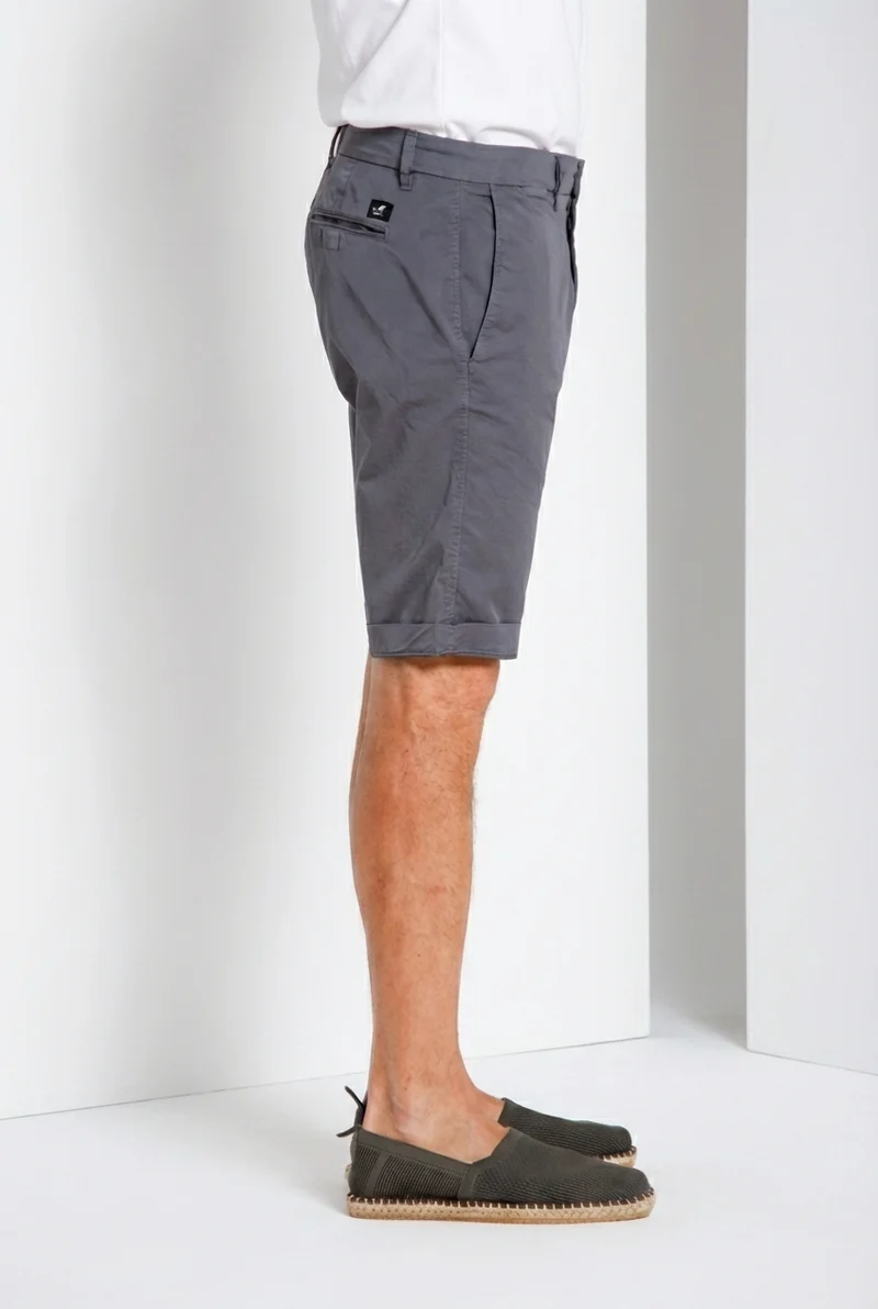 London bermuda chino homme en gabardine stretch regular fit ①