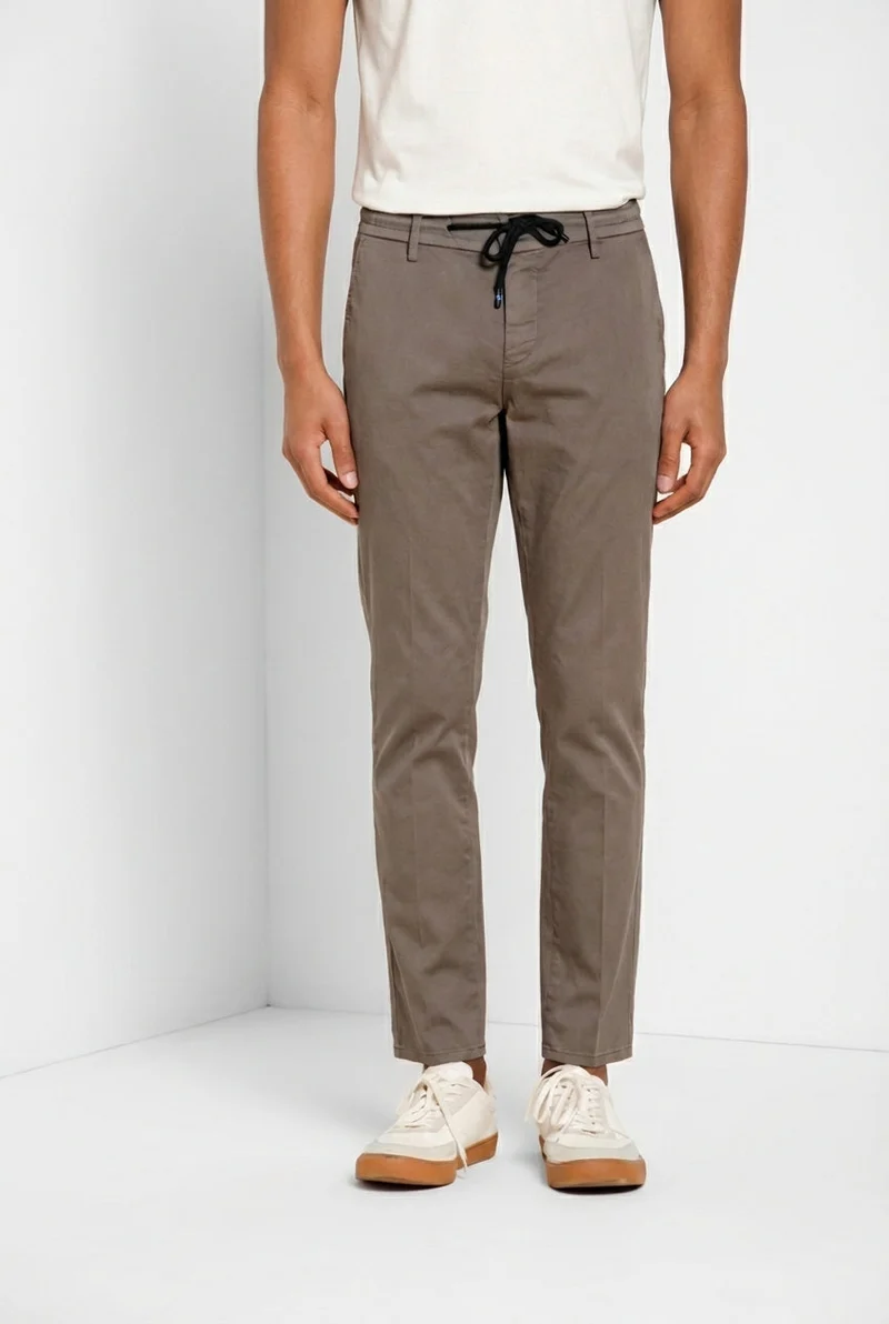 Milano Jogger Travel pantalon chino homme en satin technique travel stretch extra slim fit