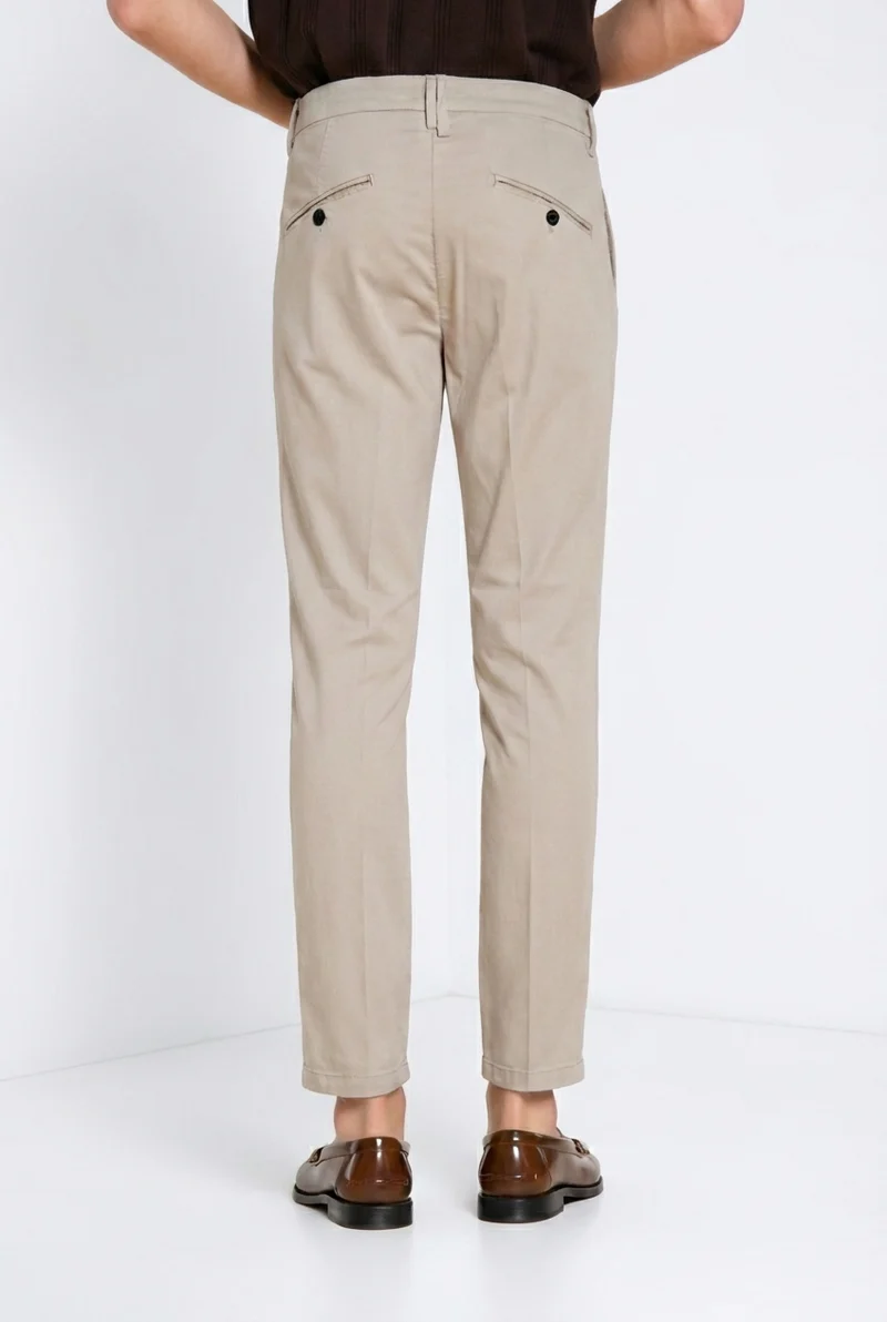 Osaka 1 Pinces pantalon chino homme en satin de coton et soie carrot fit ①