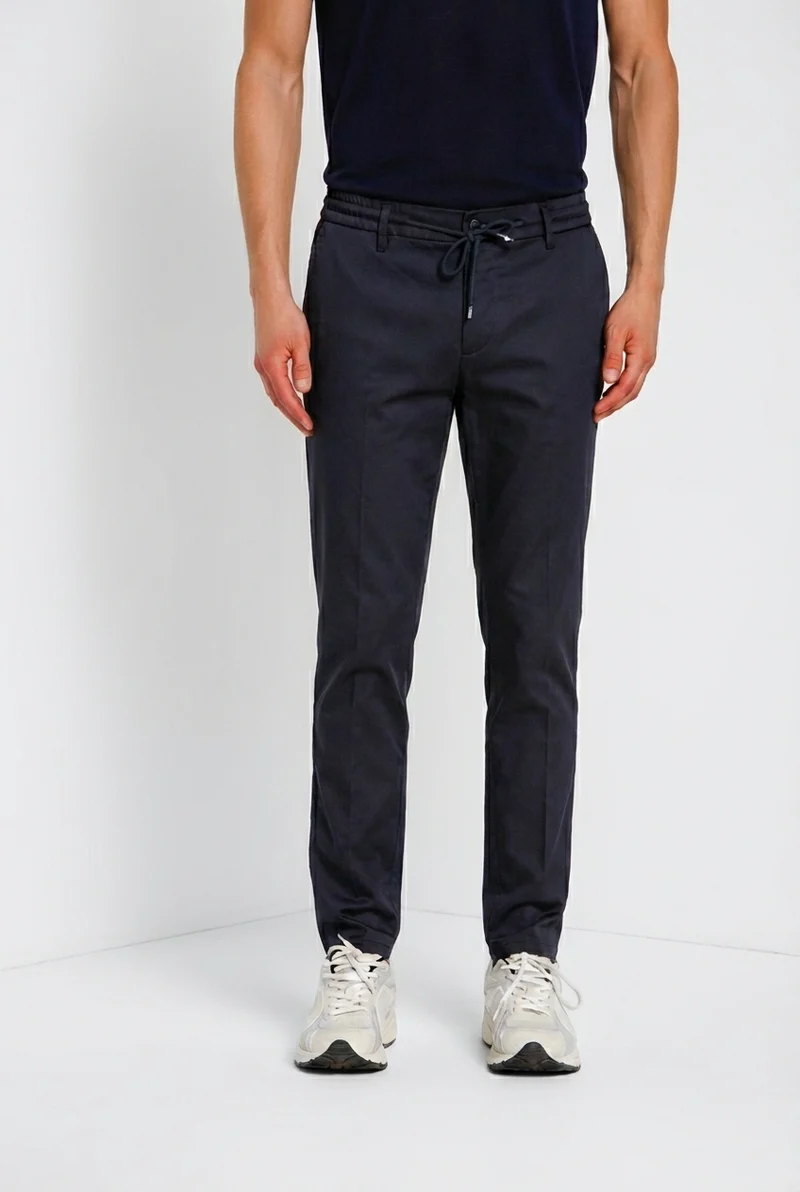 Milano Jogger Travel pantalon chino homme en satin technique travel stretch extra slim fit