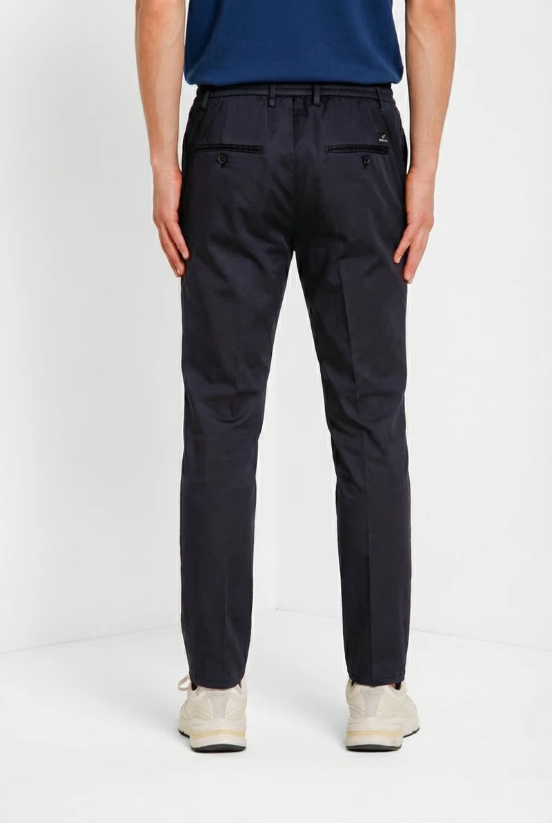Milano Jogger Travel pantalon chino homme en satin technique travel stretch extra slim fit