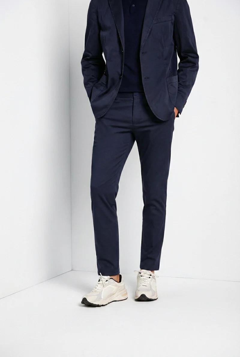 Milano Jogger Travel pantalon chino homme en satin technique travel stretch extra slim fit