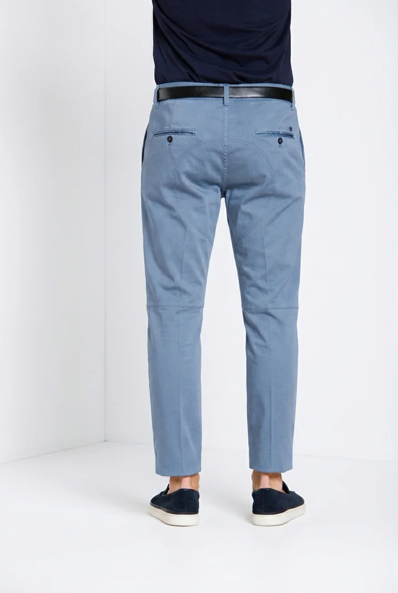John Coolkhinos pantalon chino homme en satin stretch Logo Edition carrot fit ①