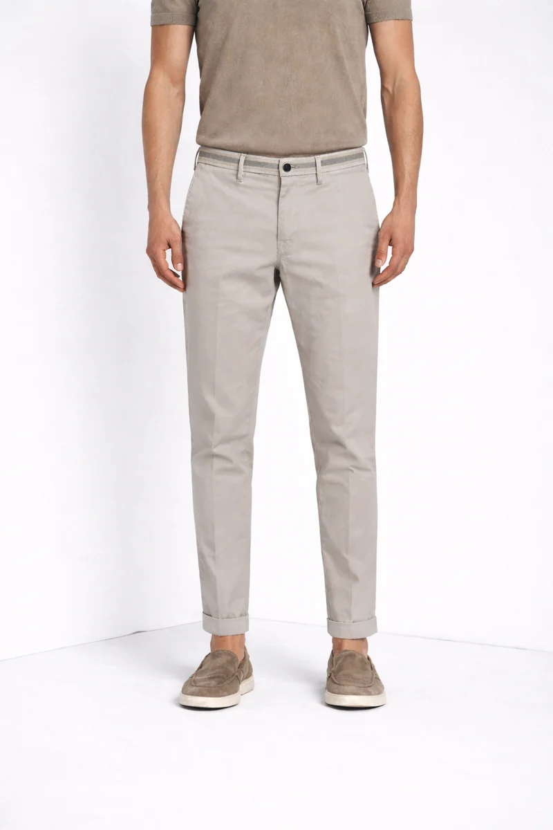 Torino Summer pantalon chino homme en twill de coton et lyocell slim fit