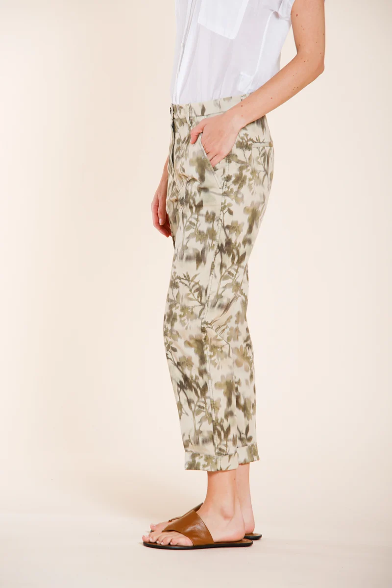 Marlene pantalon chino femme en gabardine imprimé feuilles carrot fit