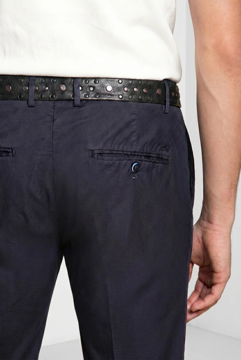 Milano pantalon chino homme en gabardine stretch extra slim fit ①