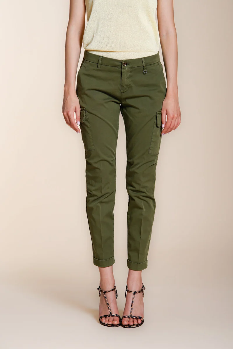 Chile City pantalon cargo femme en gabardine stretch slim fit