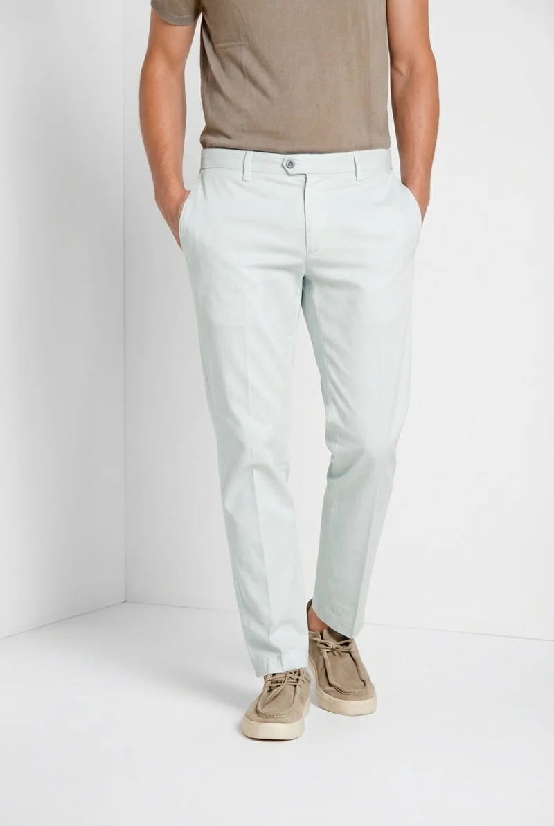 New York pantalon chino homme en gabardine stretch regular fit ①