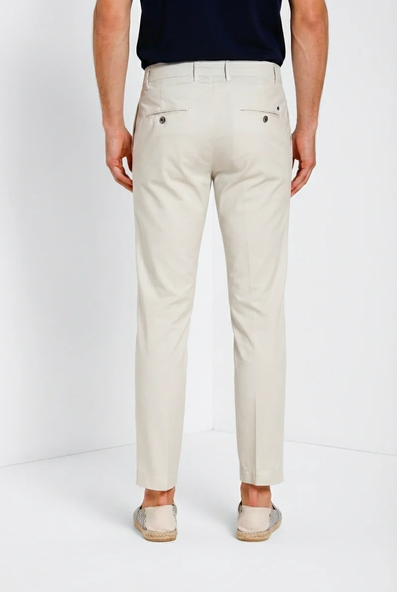 Milano pantalon chino homme en gabardine stretch extra slim fit ①