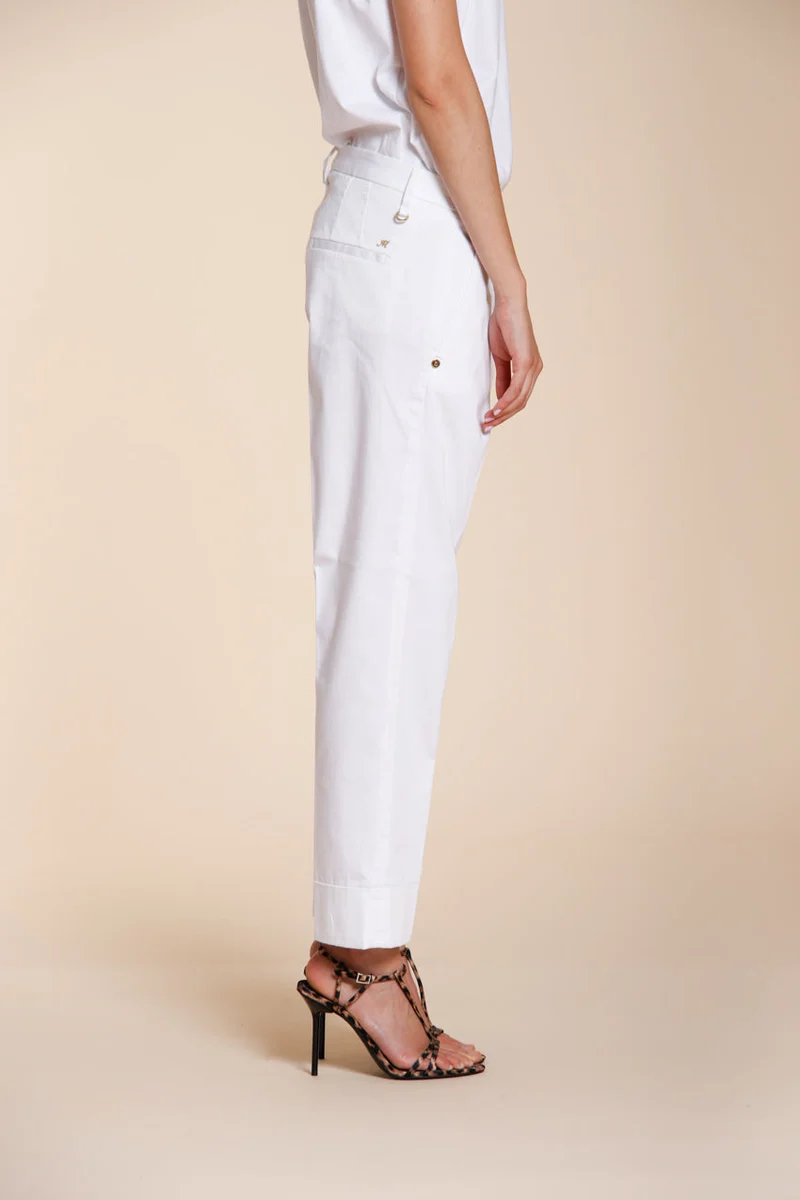 New York Carrot pantalon chino femme en satin stretch carrot fit ①