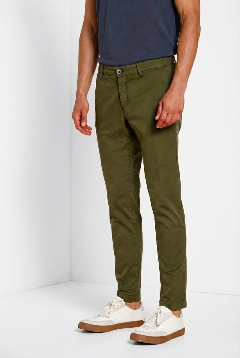 Milano pantalon chino homme en gabardine stretch extra slim fit ①