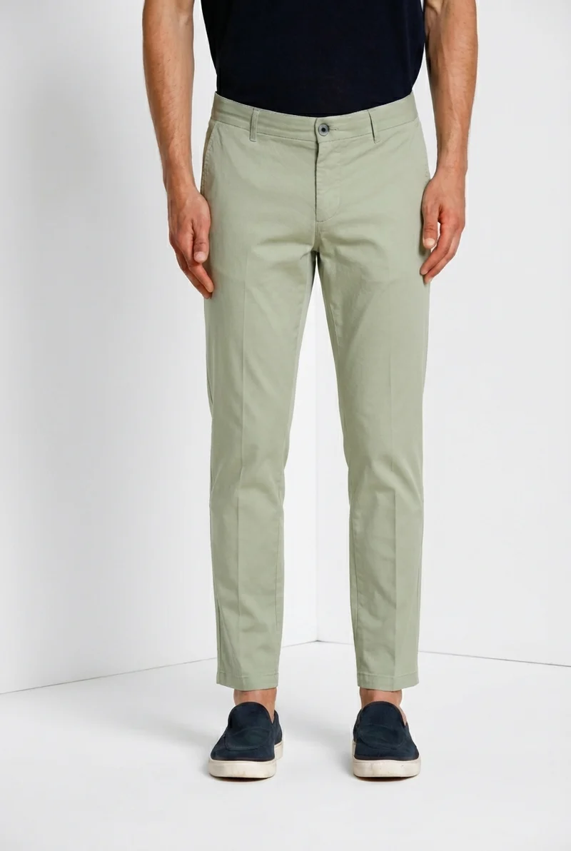Milano pantalon chino homme en gabardine stretch extra slim fit ①