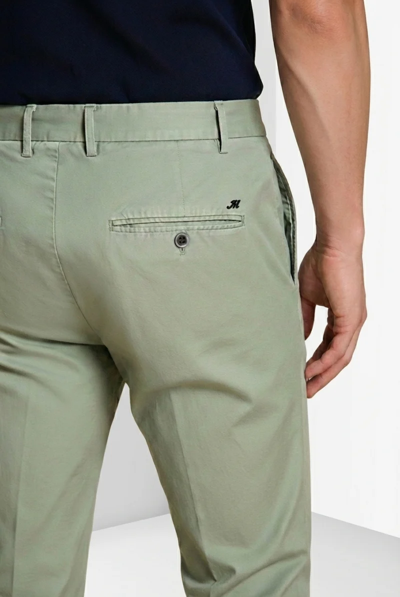 Milano pantalon chino homme en gabardine stretch extra slim fit ①