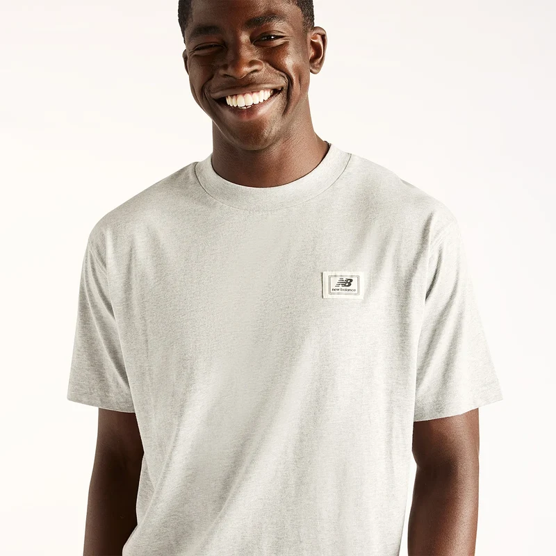 T-SHIRT NEW BALANCE WOVEN LABEL