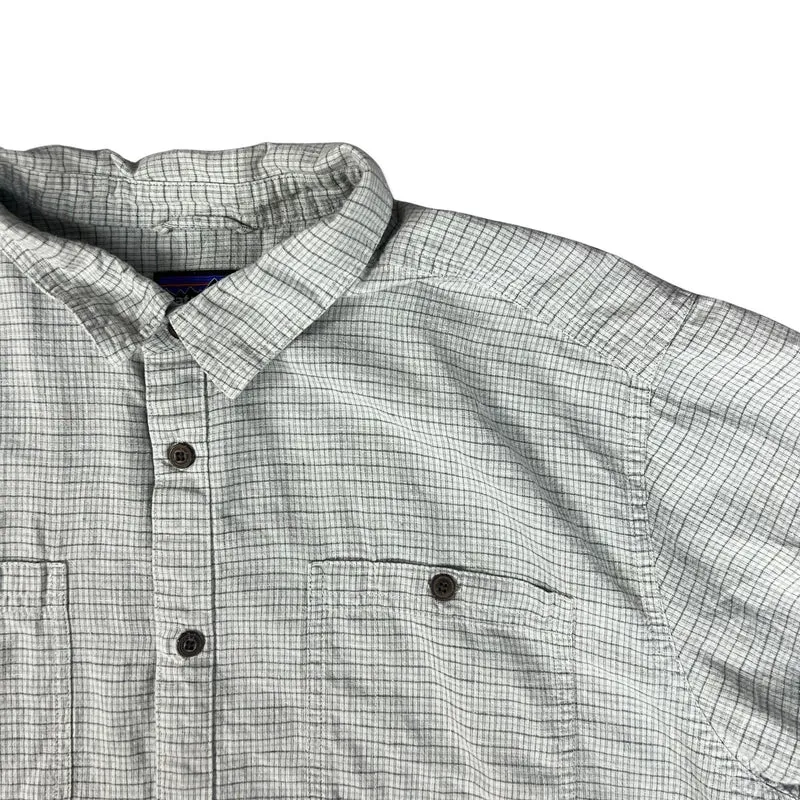 2000s Patagonia White Grey Checked Plaid Short Sleeve Button Up Casual Shirt XL