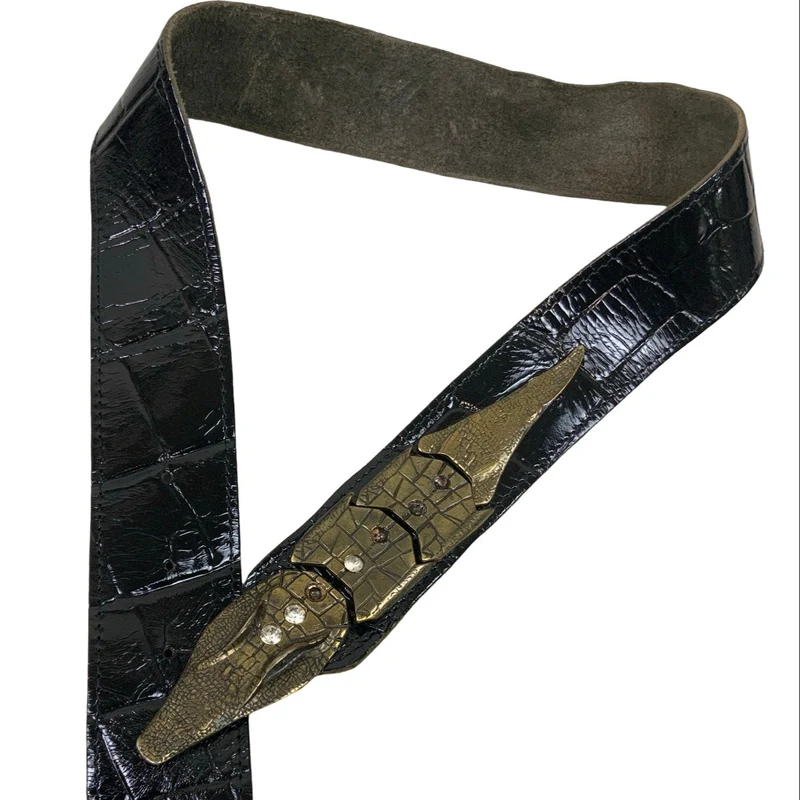 Vintage 90s 00s Y2k Black Shiny Faux Leather Low-Rise Alligator Stud Buckle Belt
