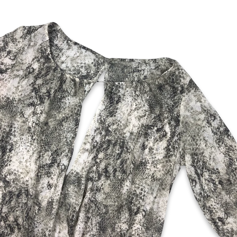 Vintage Y2K Long Sleeve Sheer Blouse 16