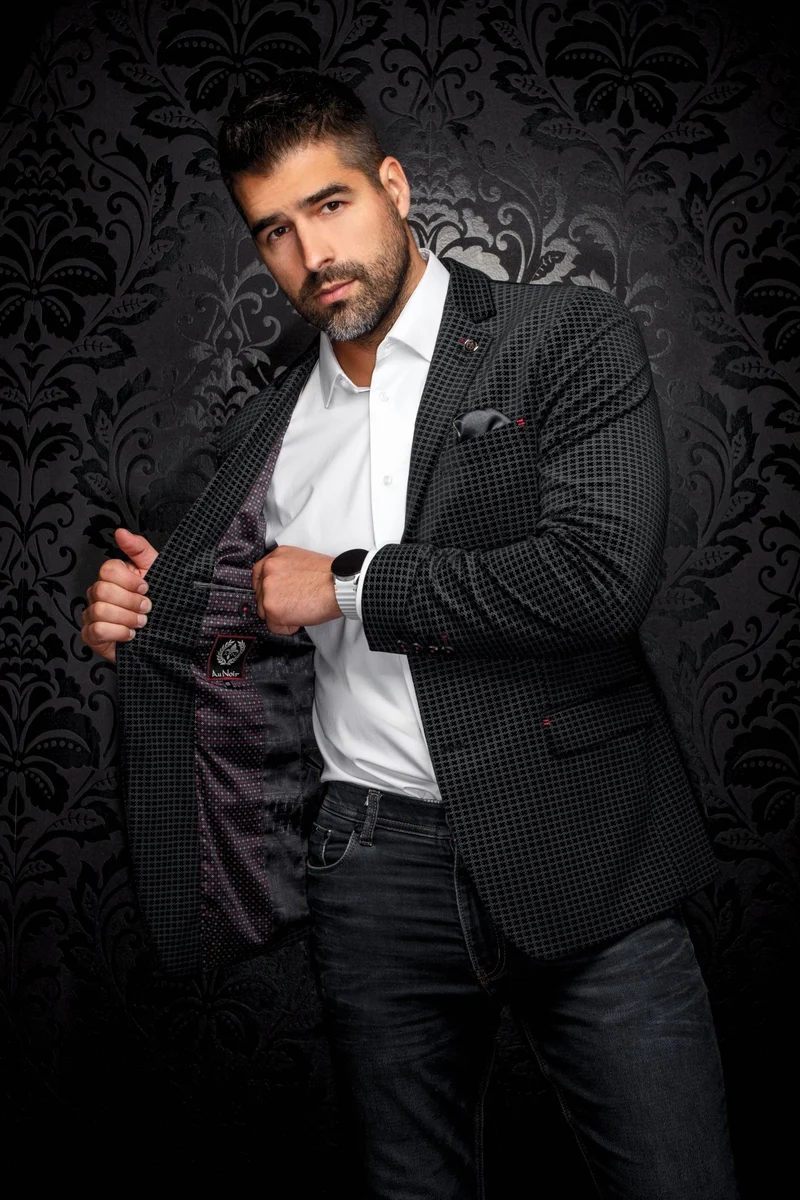 VESTON | HEMSWORTH, Black