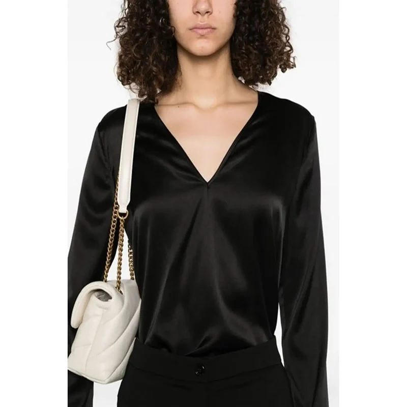 Pinko Chemisier en soie noir à col en V pour femme