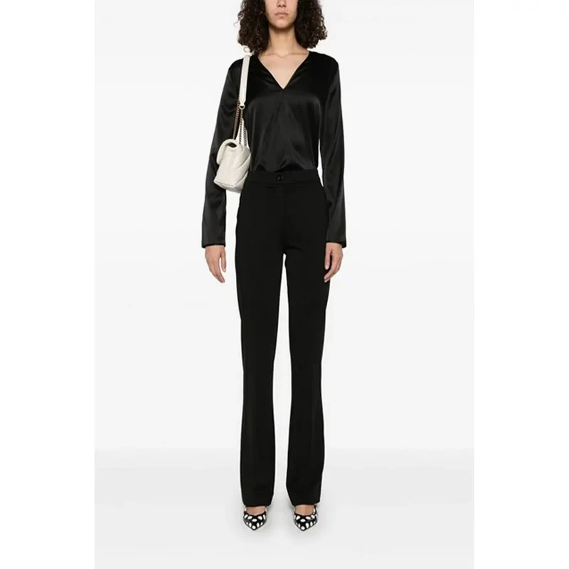 Pinko Chemisier en soie noir à col en V pour femme