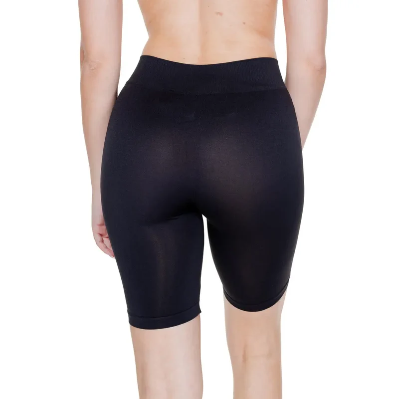 Vero Moda Femme en nylon noir Shorts Slip On TR