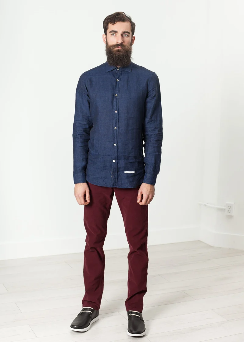 Button Up Shirt in Navy -UEB