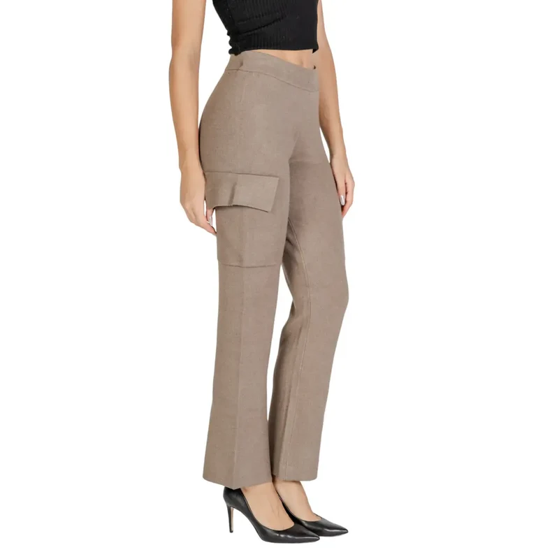 Vila Beige Pantalon en viscose mélangée avec poches latérales