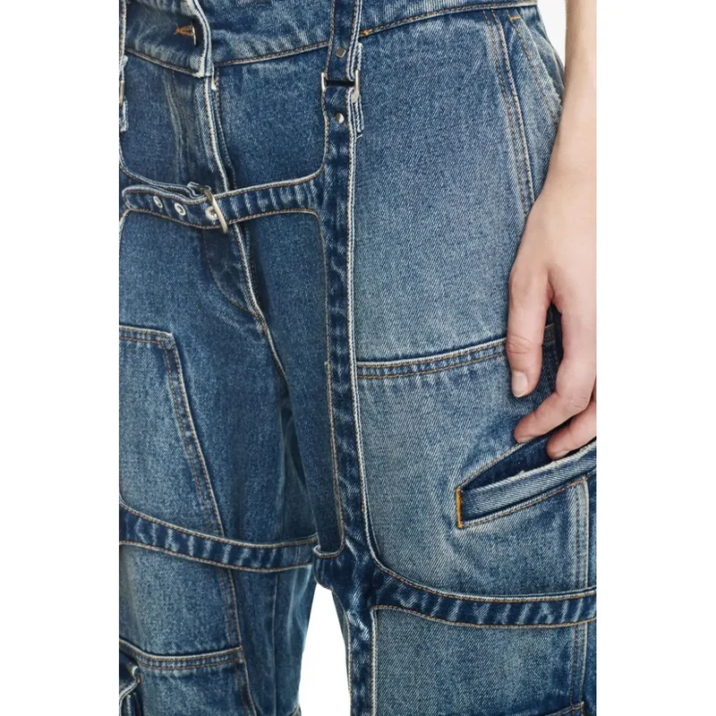 Jeans femme en coton écru avec braguette zippée et finition usée