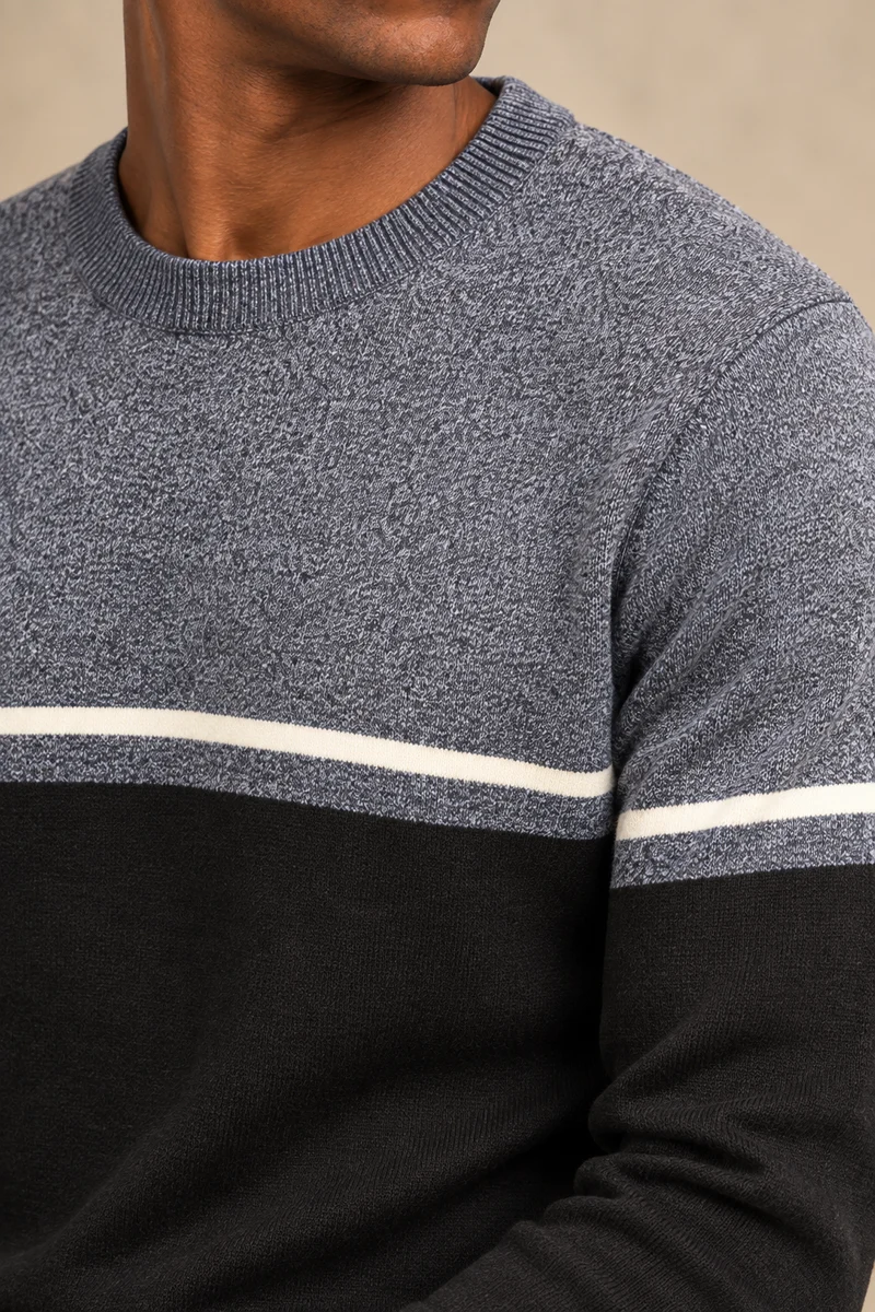 Le chandail en tricot léger 2 couleurs