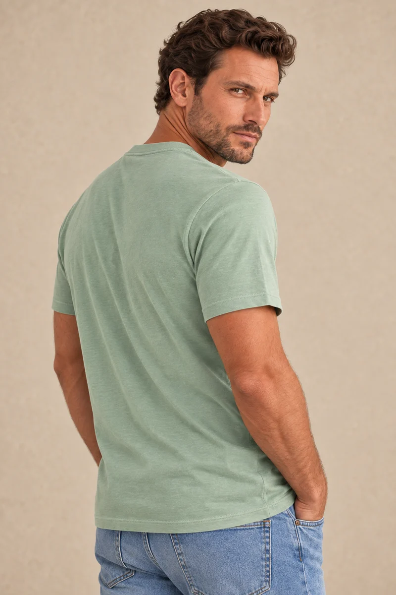 Le T-shirt Guess à logo