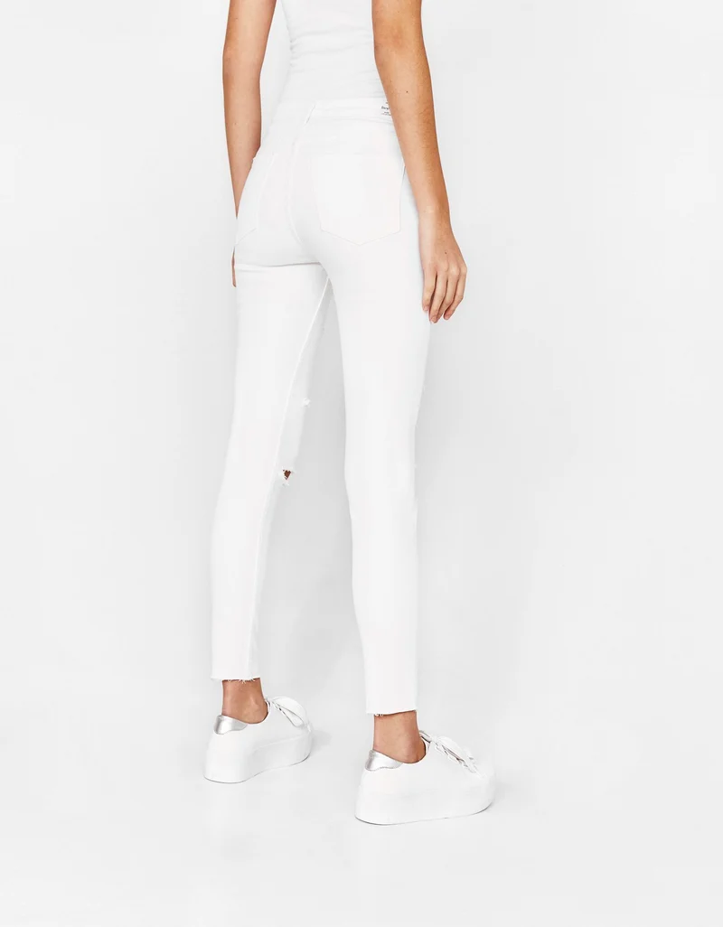 Ripped skinny jeans