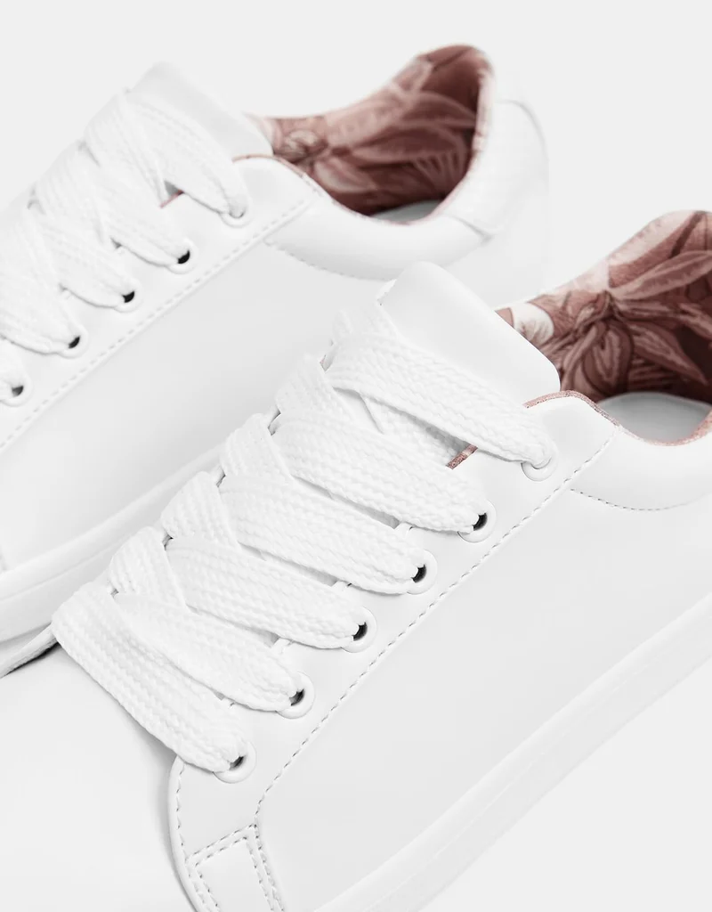 Trainers with heel detail